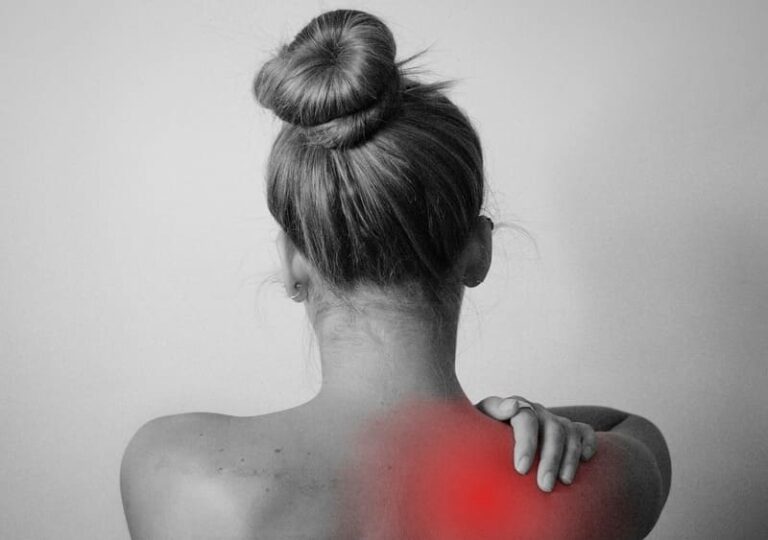 Chronic pain, courtesy of https://pixabay.com/photos/back-pain-shoulder-injury-sun-5163495/