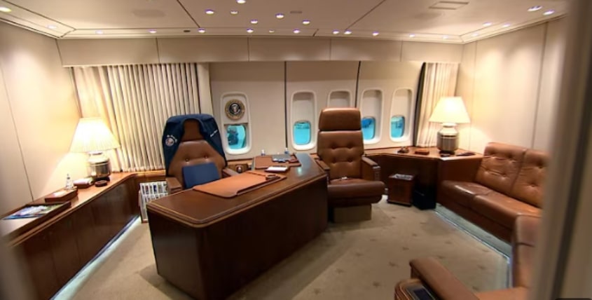 Trumpwants to put Air Force one behind him and accept jet from Qatar