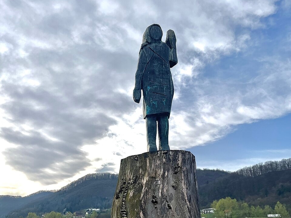 Statue of Melania Trump stolen in Slovenia.