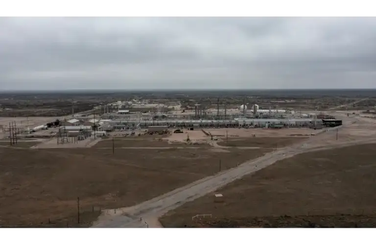 Oil refinery in El Paso Texas